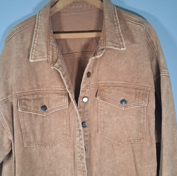 Womens Vetinee  oversized, almond, distressed, button up, frayed hem shacket. - Picture 2 of 5